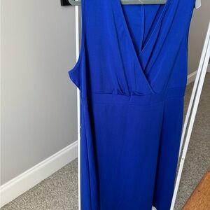 Elegant Blue Sleeveless Midi Dress